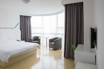 Motel 168 Shanghai Nanhui Huinan Subway Station Екстер'єр фото